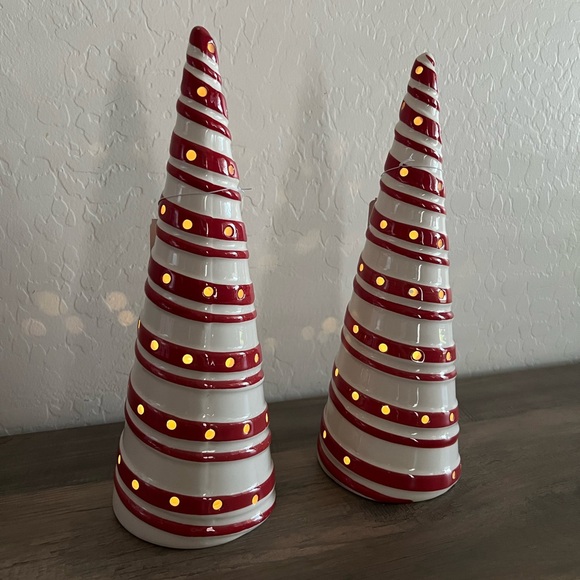 NEW Sleigh Hill Twisted Peppermint Red & White LED Light Up Christmas Tree Decor - Picture 4 of 14